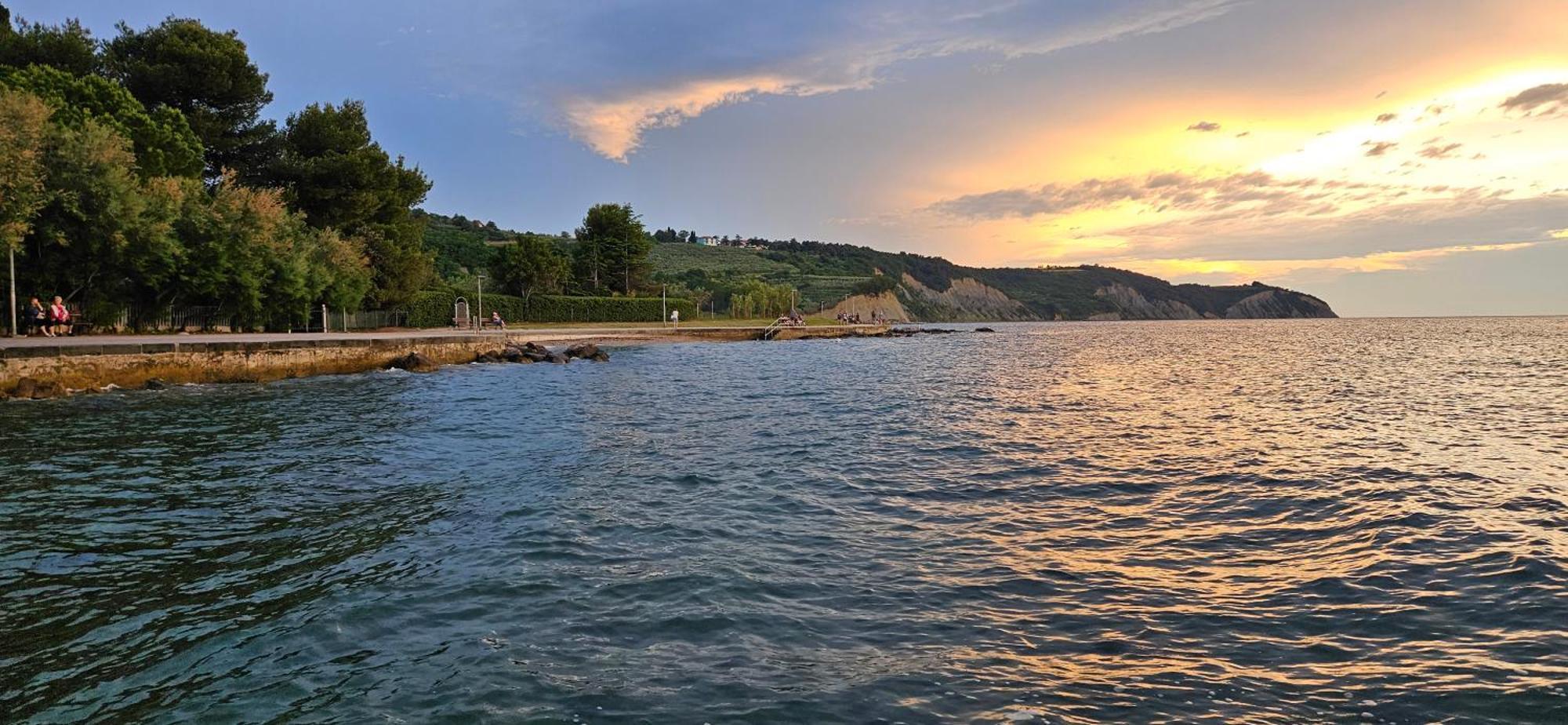 Sea View Apartment Laguna 63,65 Изола Экстерьер фото